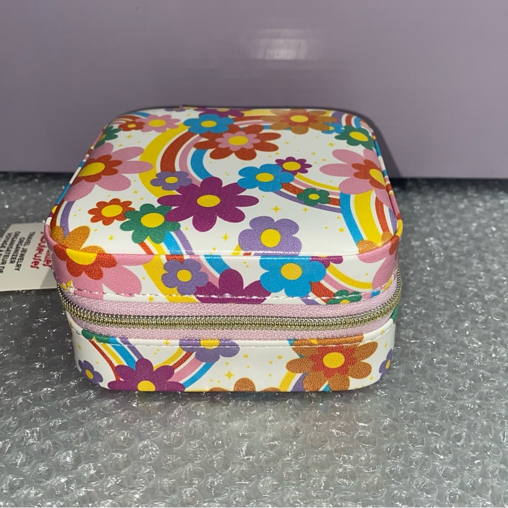 NWT Mini Travel Jewelry Organizer